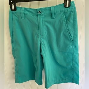 Under Armour Boys Youth Medium Golf Dress Shorts